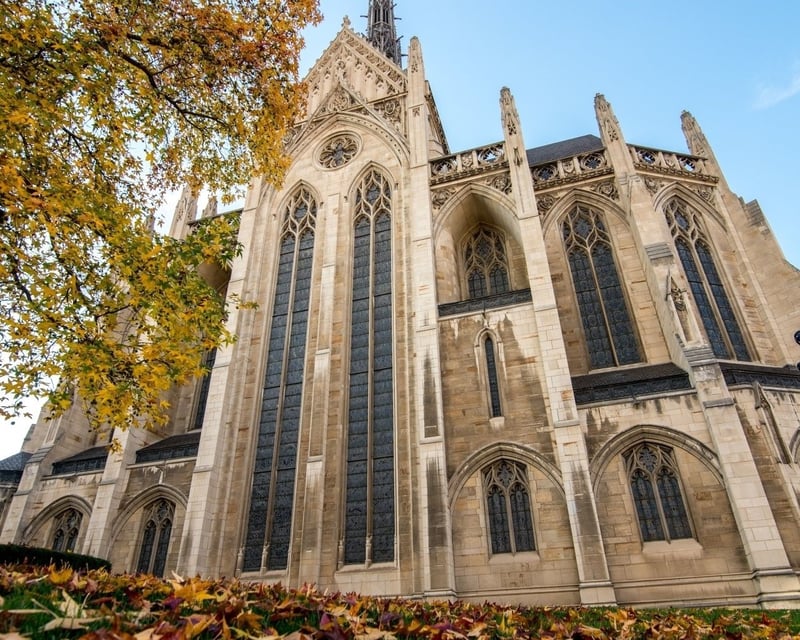 Heinz Chapel Guided Tour with Pipe Organ Song in Pittsburgh