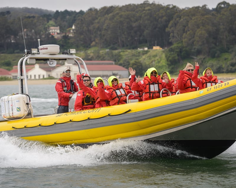 San Francisco Speedboat Tour Under the Golden Gate Bridge