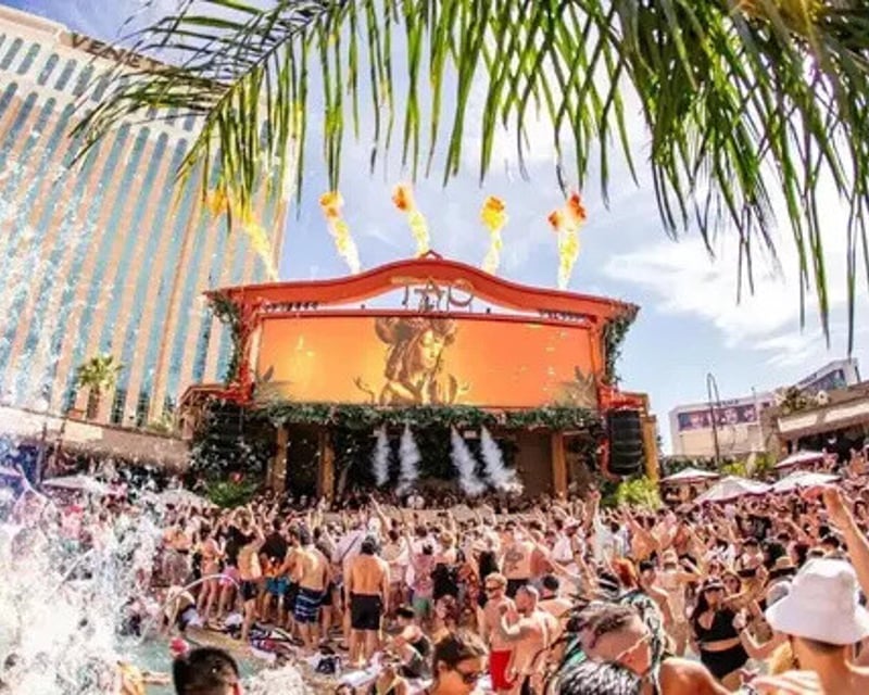Las Vegas Pool Party Crawl with Party Bus & Day Clubs