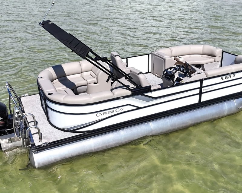 Tritoon Boat Rental in Holmes Beach