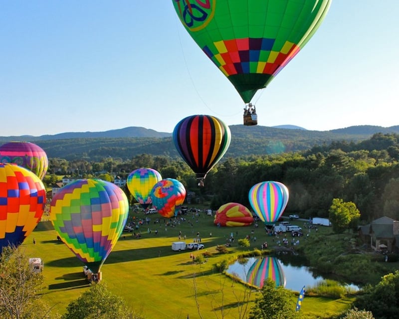 Sunrise Champagne Hot Air Balloon Flight in Bethlehem, CT