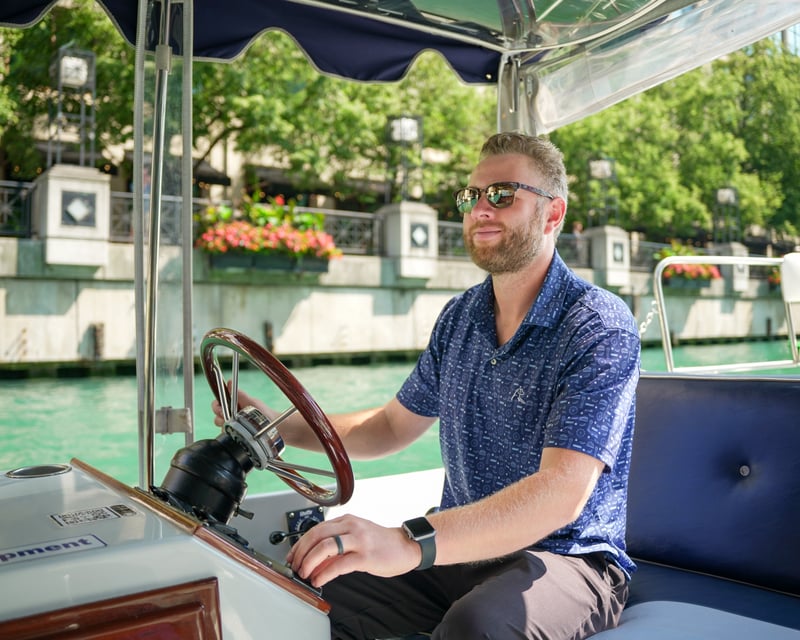Private Chicago River Architecture Boat Tour