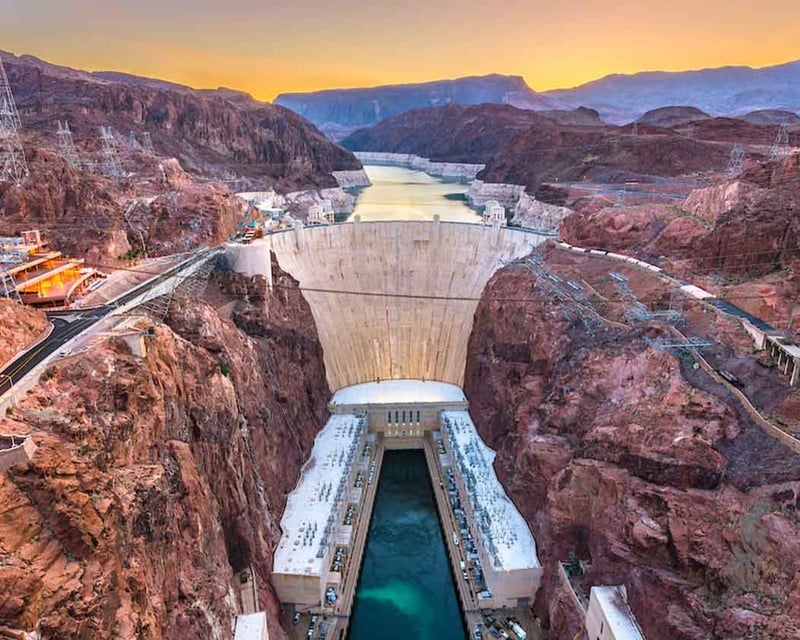 Guided Hoover Dam Walking & Power Plant Tour