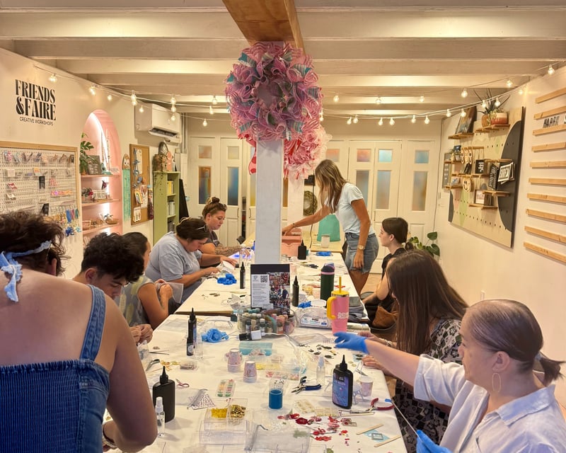 UV Resin Jewelry-Making Workshop in Paia