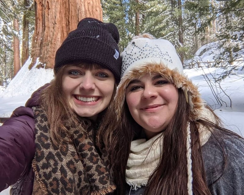Semi-Private Winter Snow Hike in Sequoia National Park