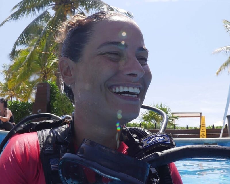 Discover Scuba Diving Pool Experience in Key Largo