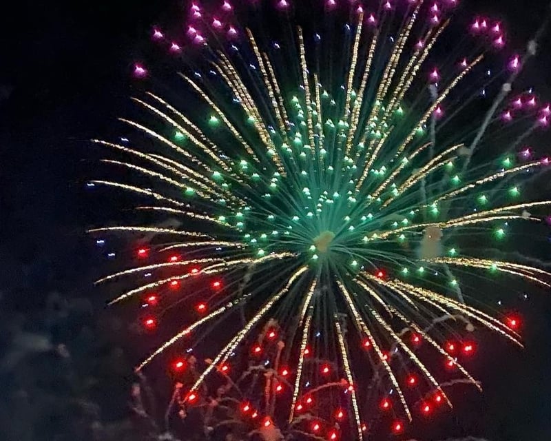 Cruise the Chicago River for Fireworks