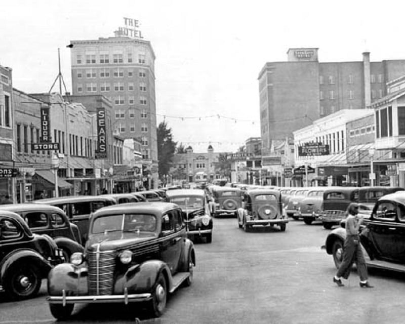 Downtown Sarasota History & Dinner Food Tour