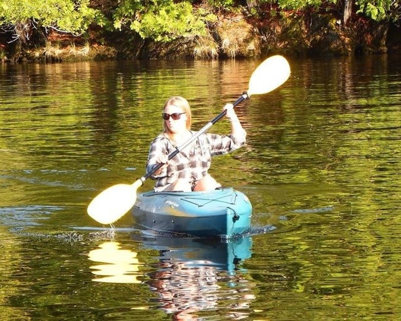 Explore by 10' Solo Kayak Rental