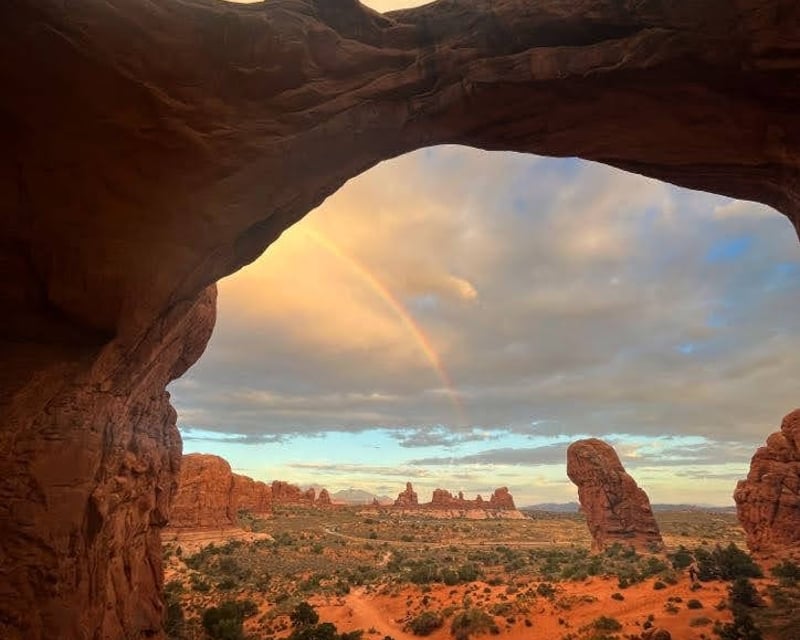 Private Sunset Hike in Arches National Park