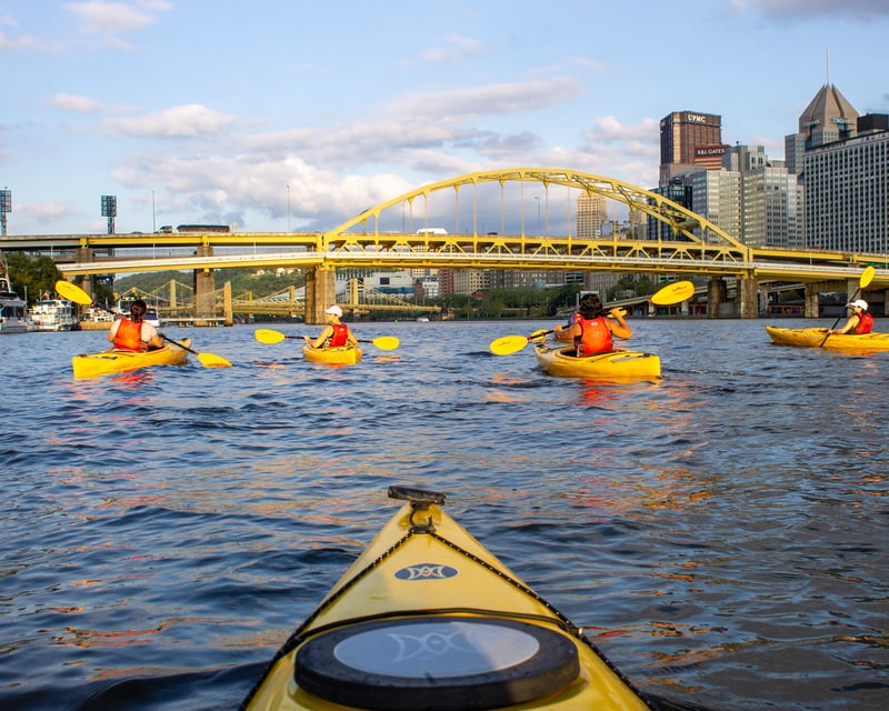 2-Hour Group Kayaking in Pittsburgh