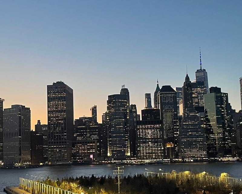 Night Skyline Photo Tour of New York City in Italian
