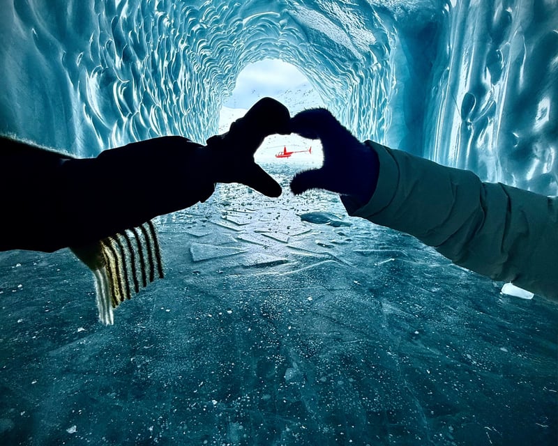 Double Winter Ice Cave Tour with Two Landings