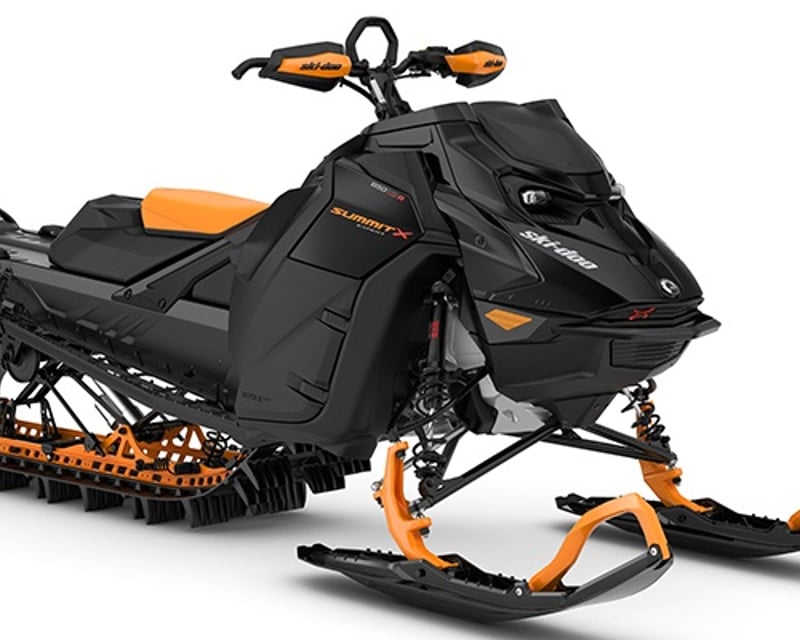 Summit 850 Mountain Snowmobile Rental in Palmer, AK