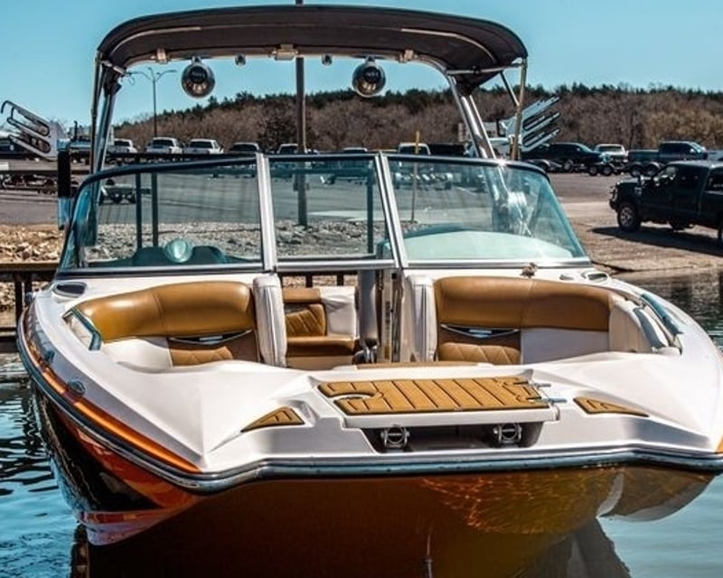 Private Lake Austin Boat Cruise to Ski Shores Café