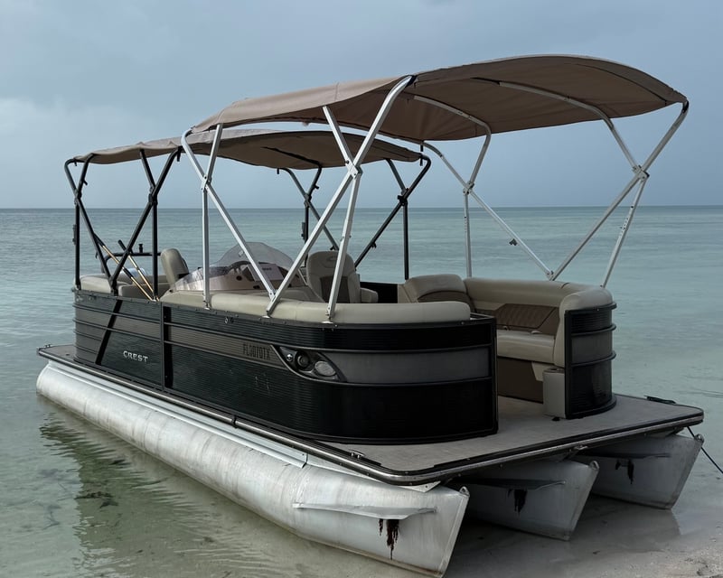 22' Tritoon Boat Rental in Cudjoe Key