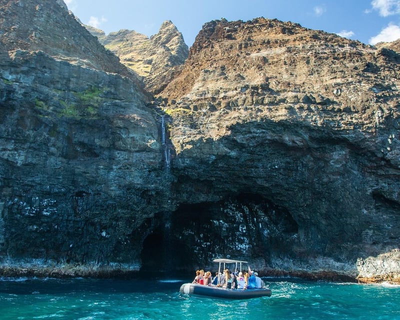 Nā Pali Coast Raft & Snorkel Tour with Nu’alolo Kai Landing