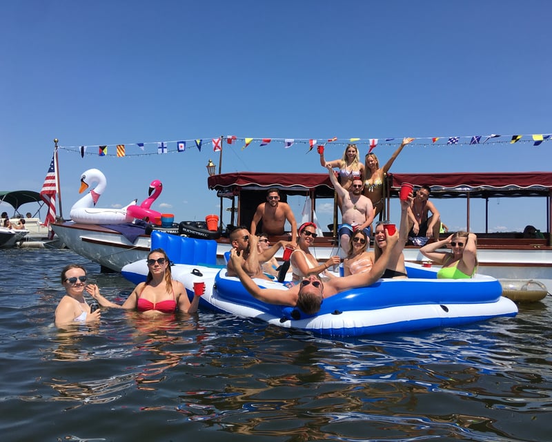 Private 50' Yacht Charter in Saratoga Springs