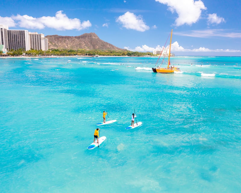 Private Stand-Up Paddleboarding Lesson in Waikīkī