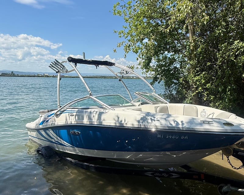 19' Boat Rental in Kalispell