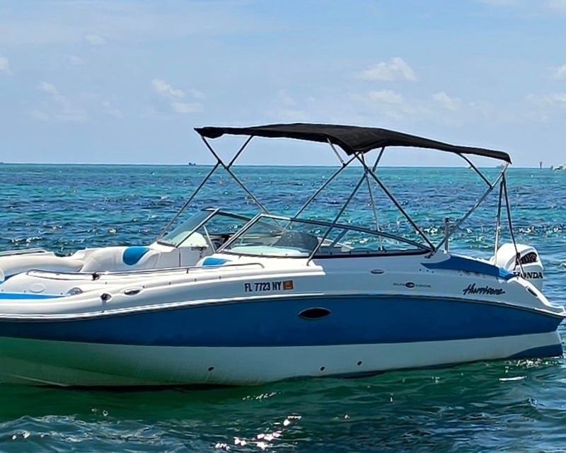 24' Family Deck Boat Rental in Marathon