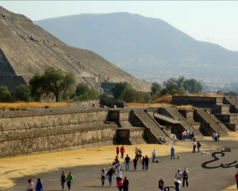 Teotihuacan Pyramids & Guadalupe Shrine Guided Tour