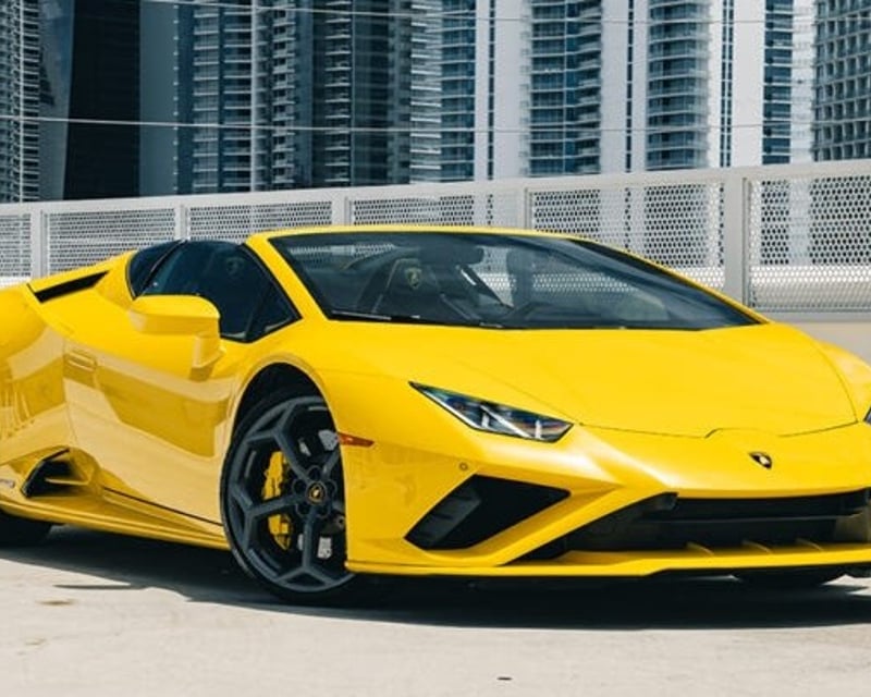 Lamborghini Huracan Evo Spyder Rental in Miami