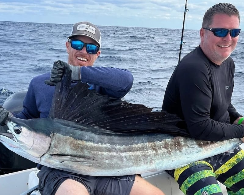 Pompano Beach 33' Contender Fishing Charter