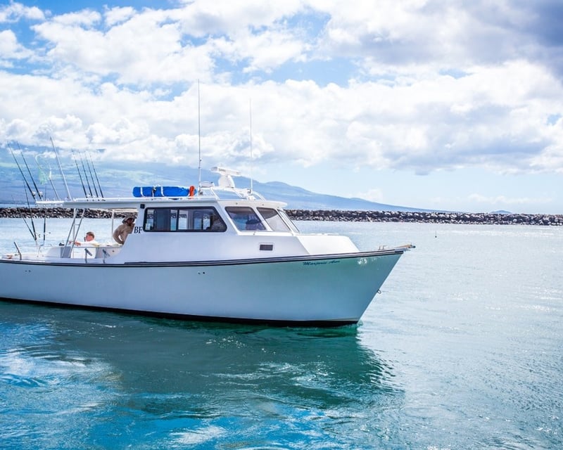Private Bottom Fishing Charter in Maui