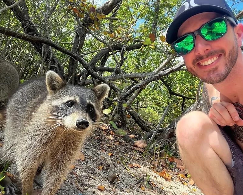 Cruise Biscayne Bay to Raccoon Island
