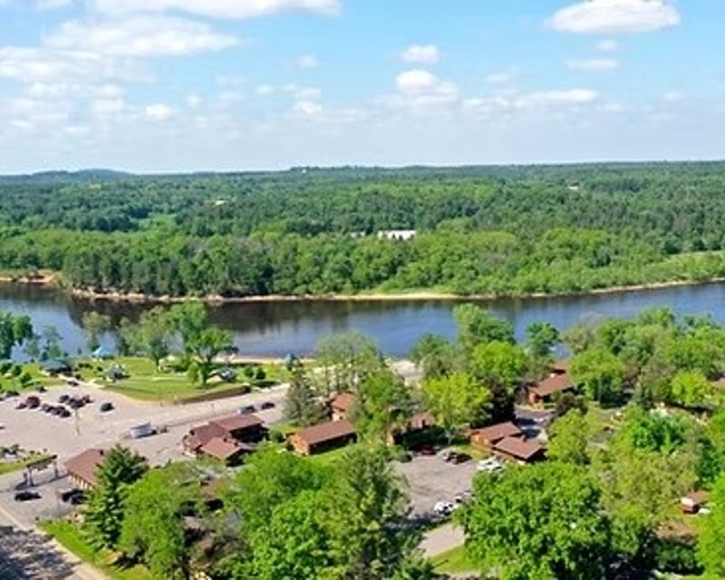 30-Mile Downriver Paddle in Wisconsin Dells