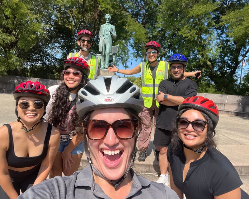 Chicago Singles & Solo Travelers Adventure Club
