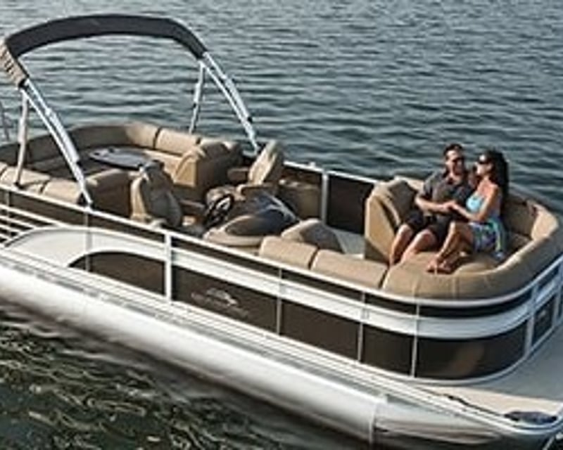 20' Pontoon Boat Rental on Lake Placid