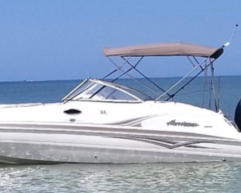 Private Captained Biscayne Bay Boat Charter in Miami Beach