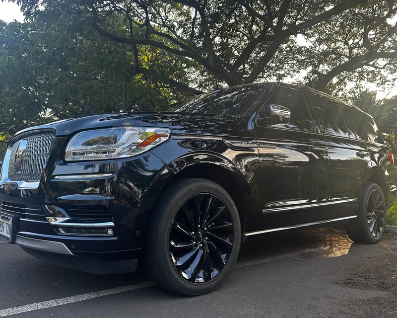 3-Hour Private Chauffeur Service in Oahu
