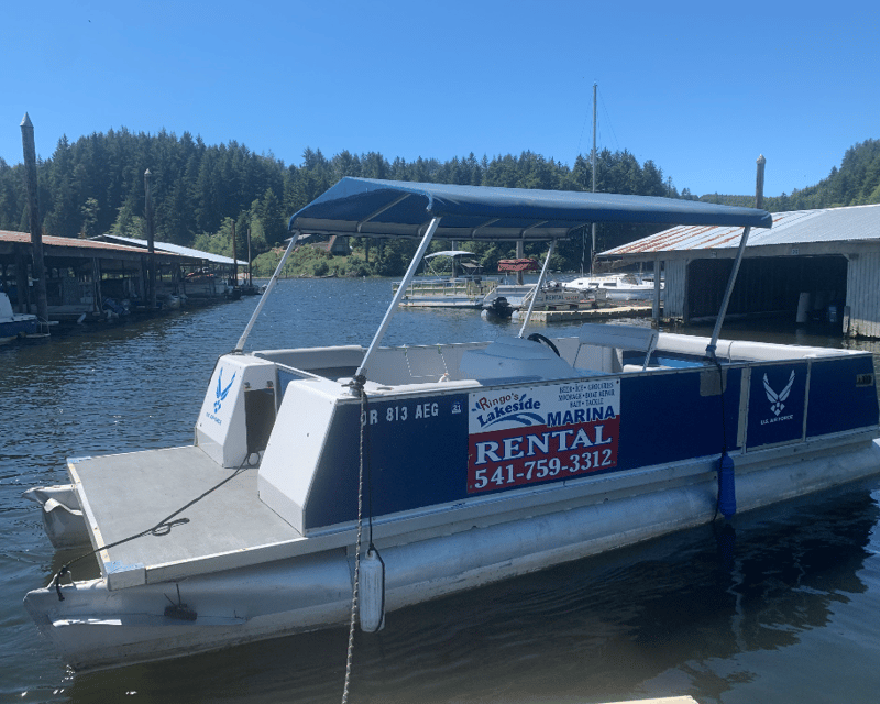 24' Pontoon Boat Rental in Lakeside, Oregon