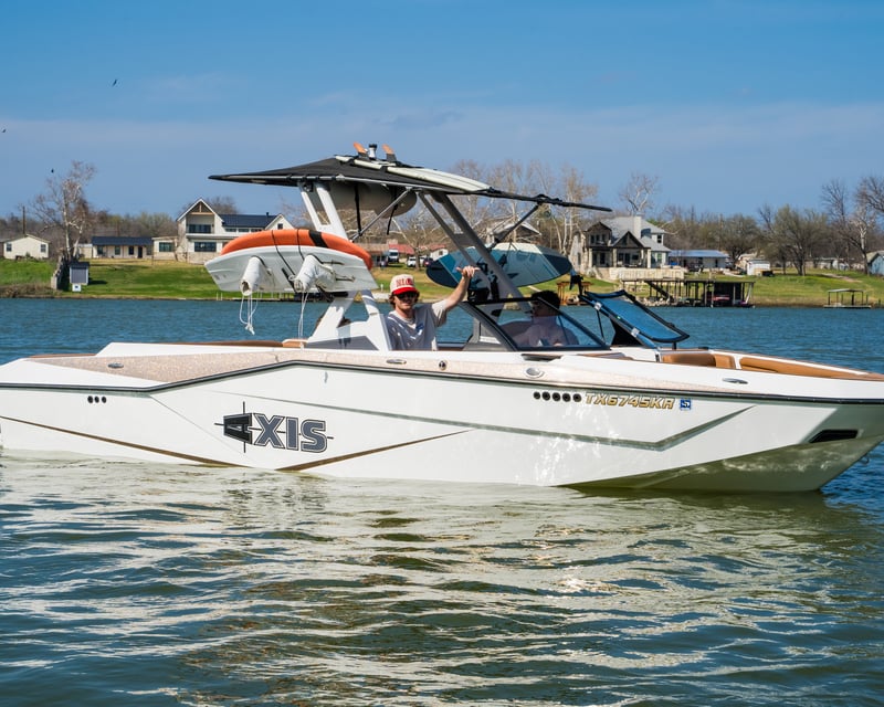 Captained Wakesurf & Wakeboard Charter on Lake LBJ