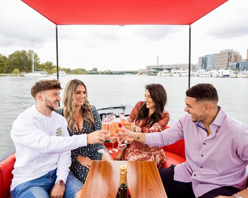 18' Picnic Boat Rental on Anacostia River in DC