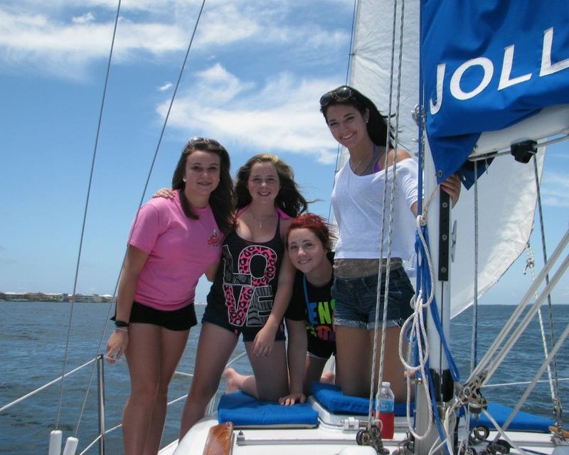 3.5-Hour Jolly Mon Sail and Snorkel Adventure
