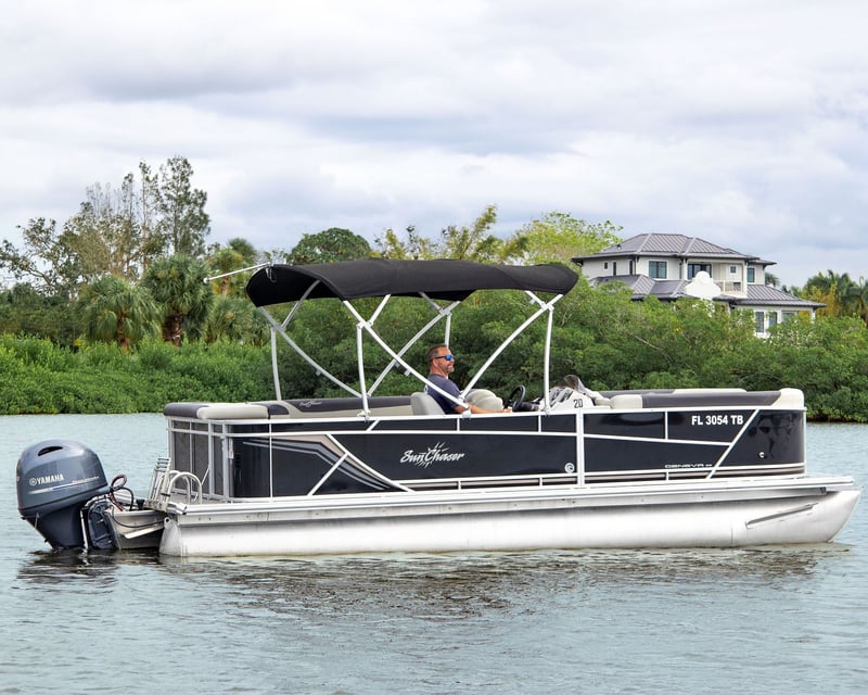 Half-Day 23' Pontoon Boat Rental in Siesta Key