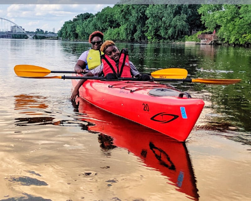 Mississippi River History Kayak Tour in Minneapolis