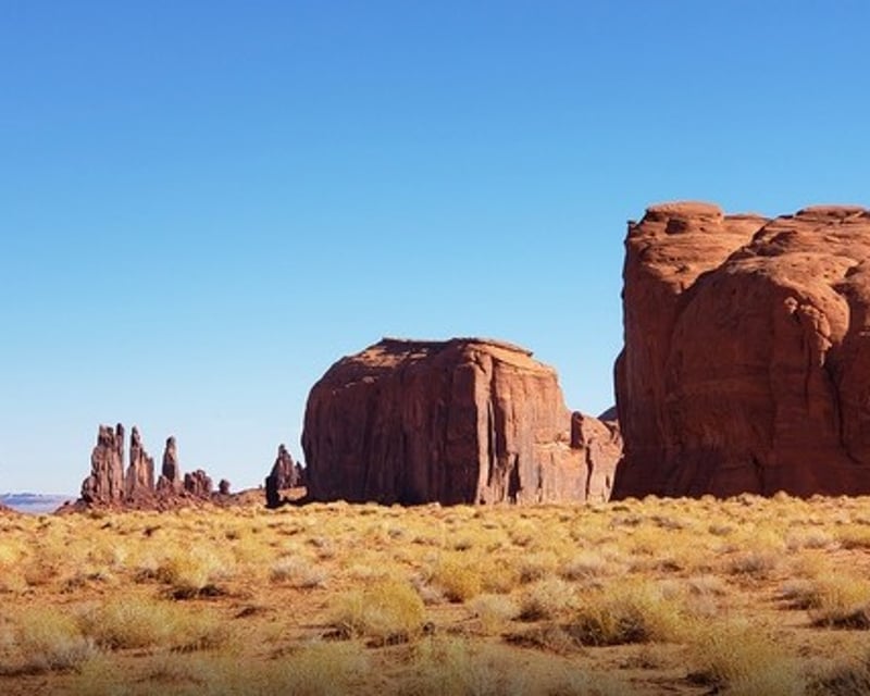 Monument Valley Backcountry Tour with Navajo Guide