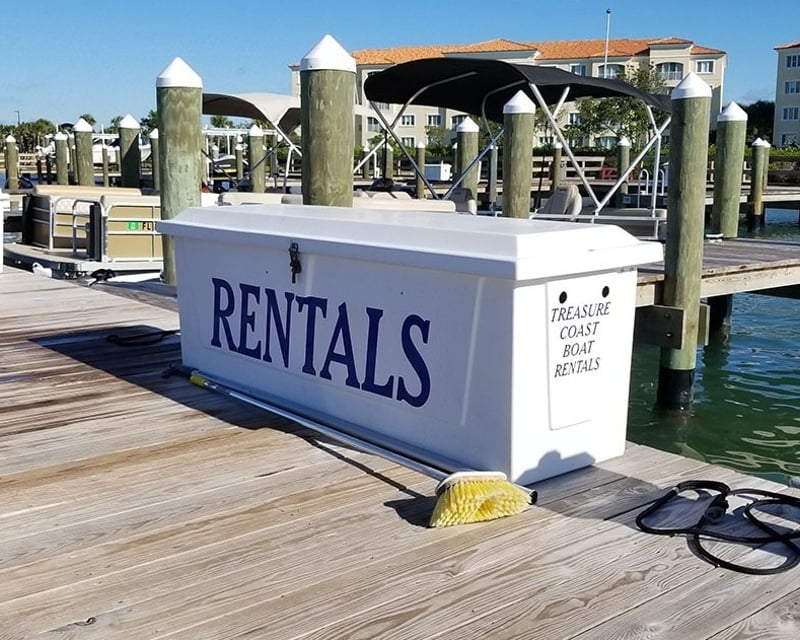 22' Pontoon Boat Rental in Fort Pierce