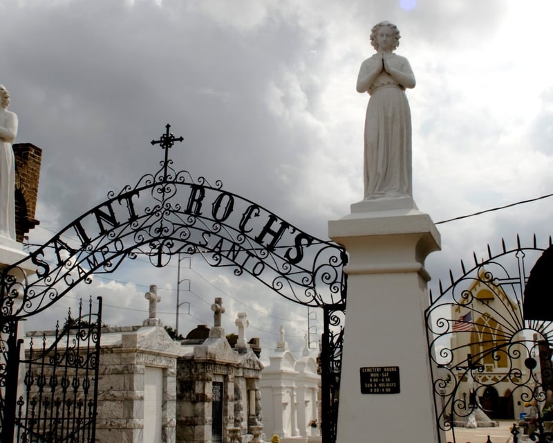 Explore St. Roch Cemetery Guided Tour in New Orleans