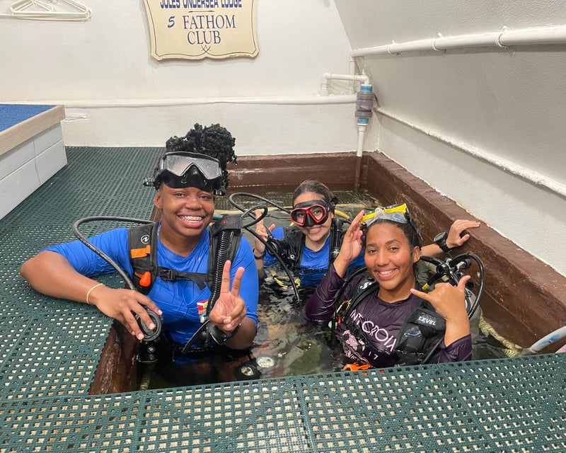 Jules' Undersea Lab Scuba Dive & Lagoon Tour in Key Largo