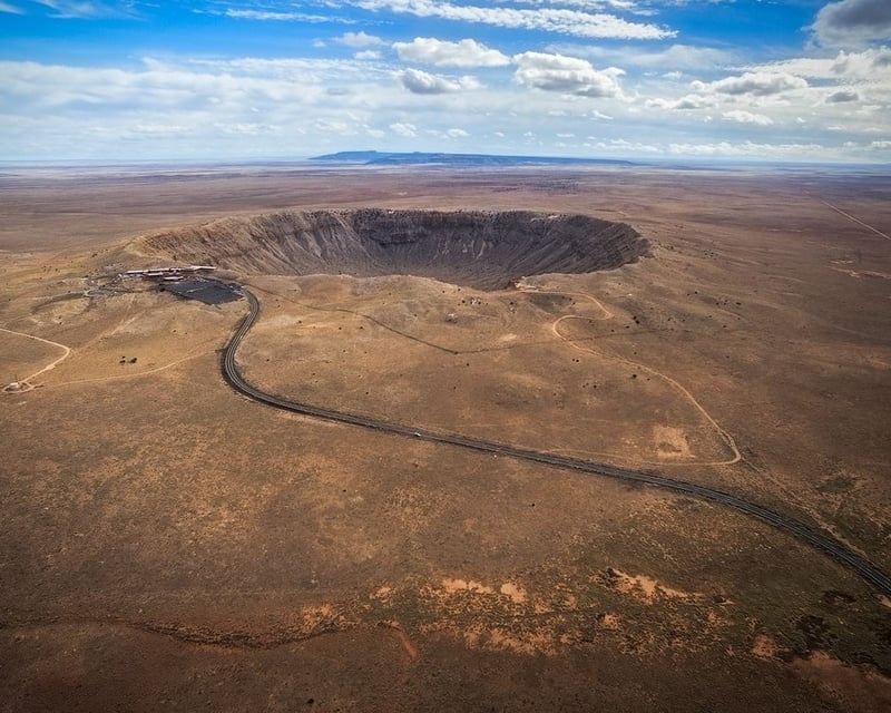 Private Meteor Crater & Walnut Canyon Day Tour from Phoenix