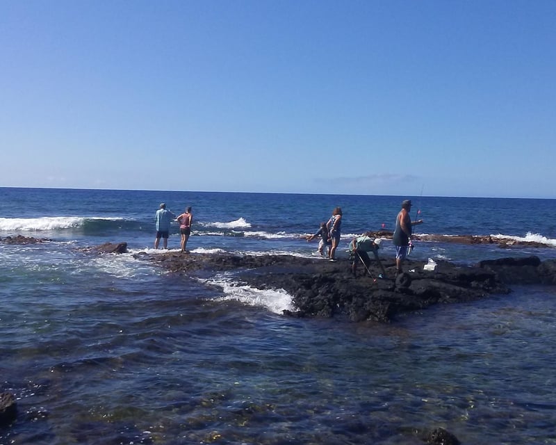 Guided Shoreline Reef Fishing in Kona, Hawaii