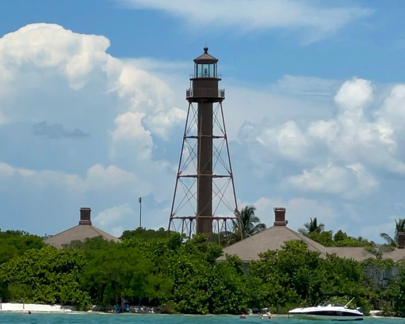 Private Dolphin & Sanibel Lighthouse Boat Tour in Cape Coral
