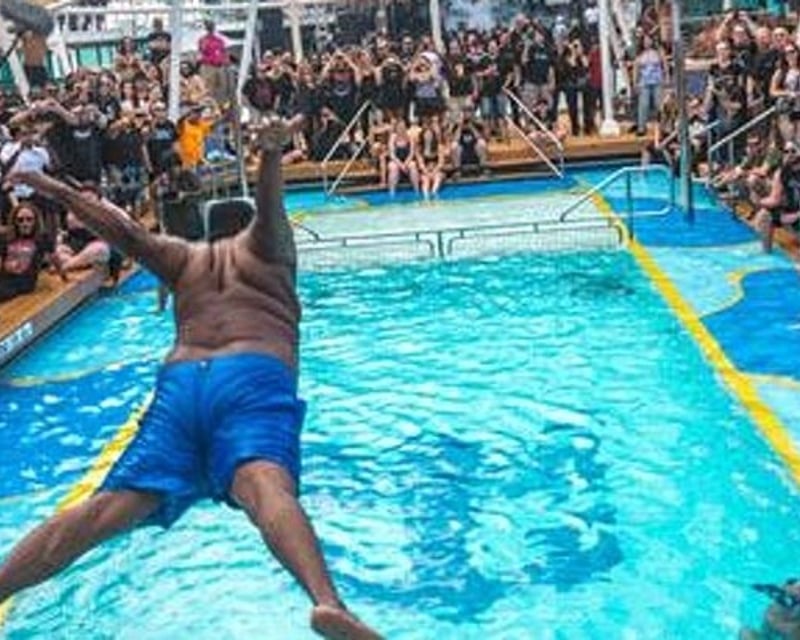 Hip Hop Pool Crawl in Las Vegas with Party Bus