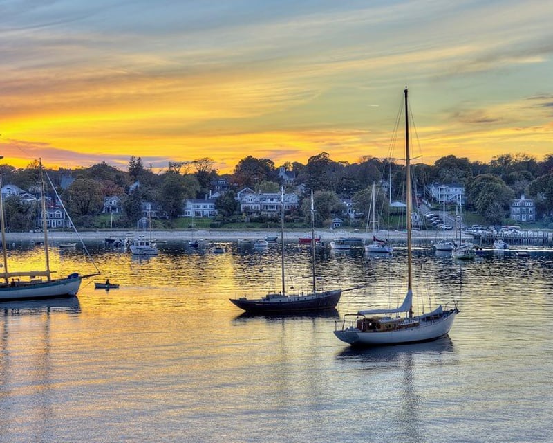Take a 4-Hour Private Menemsha Seafood Picnic Tour